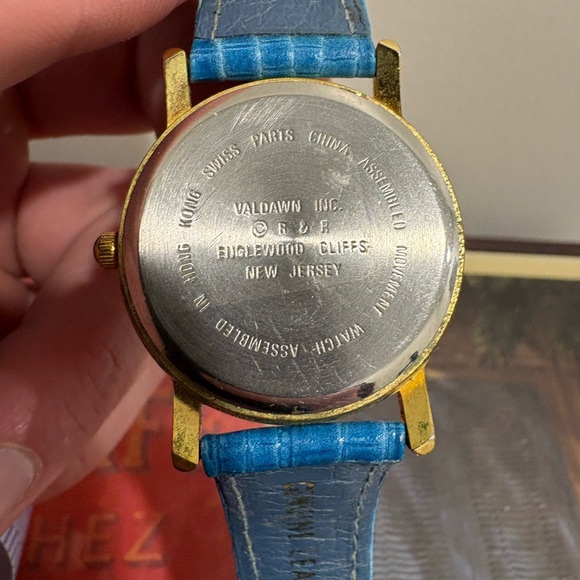 Vintage Bunny Rabbit And Carrot Watch 34mm unisex quartz valdawn works runs - Picture 6 of 7